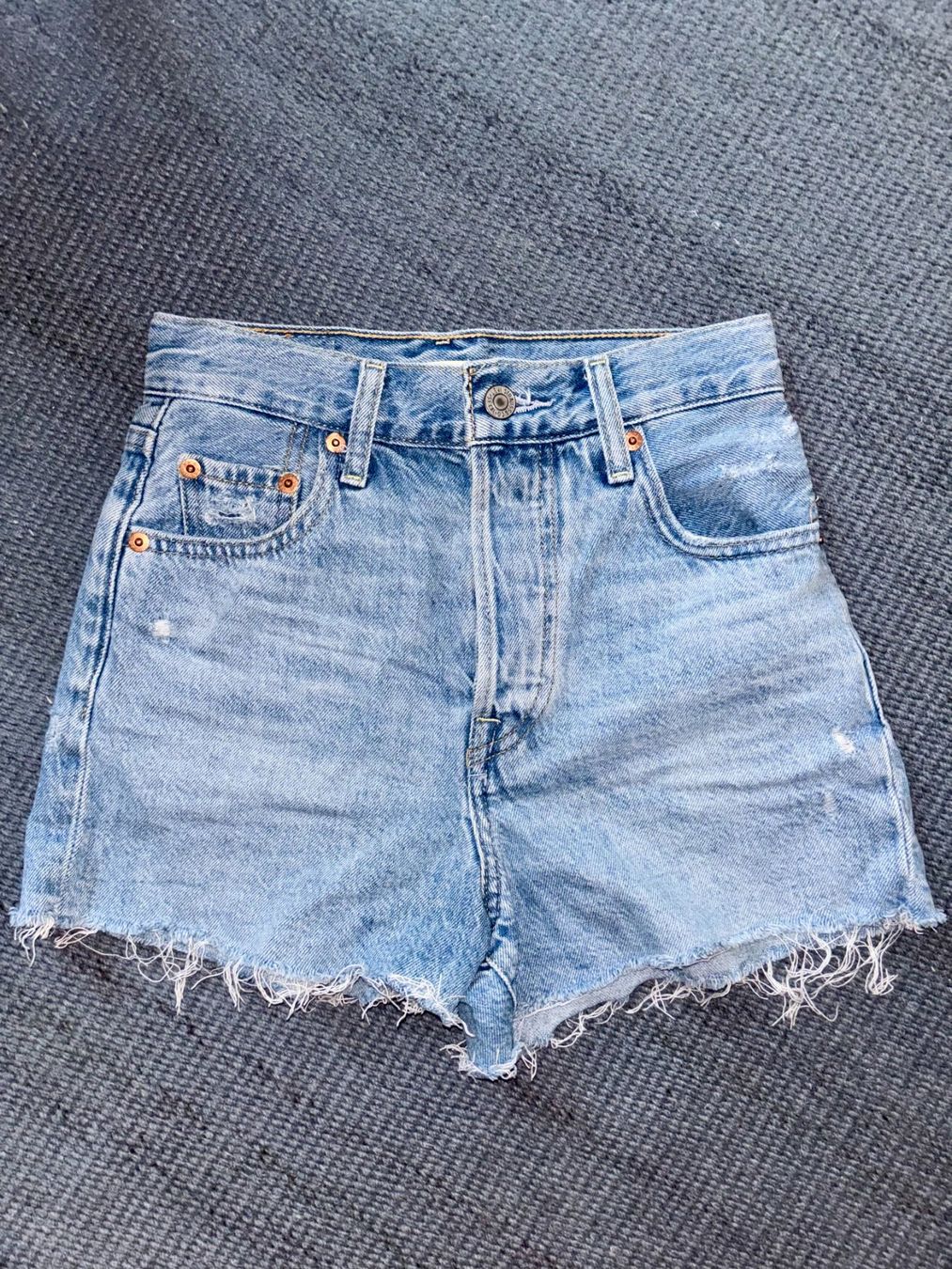 Levi's Jeans: Levi Ribcage Size 23 – Gebraucht aus Arlesheim von schnsel