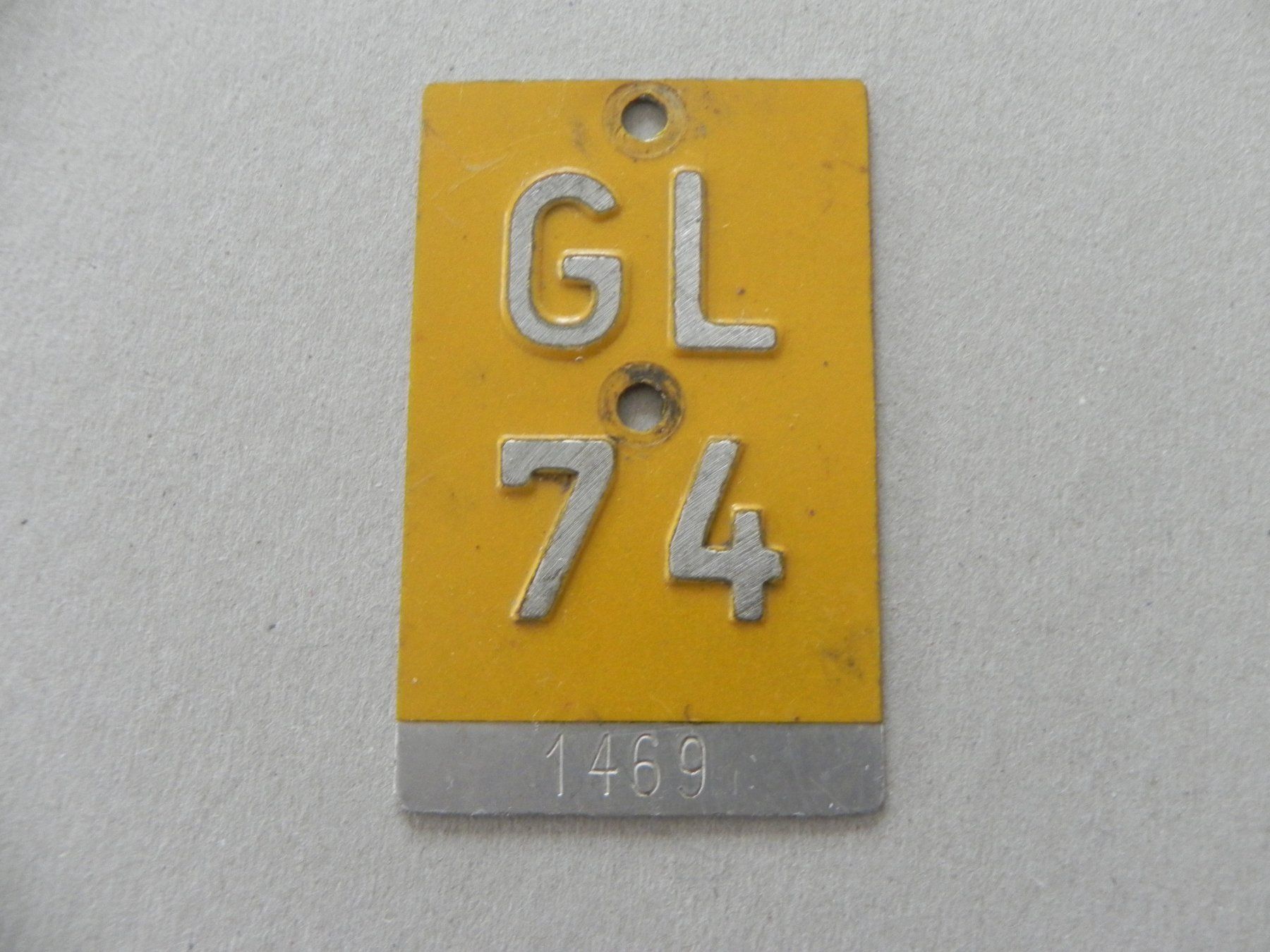 Puch Insegne: Mofanummer  Nr. Mofa No  Nummer GL 74 Glarus 1974 Geschenk – Usato da Siebnen venduto da krimsie
