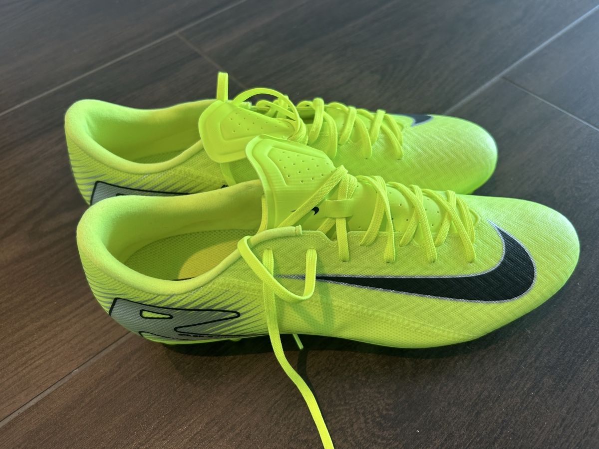 Nike Herrenschuhe: Nike Stollenschuhe Gr. 45.5 – Neu und originalverpackt aus Rothrist von kiki8181