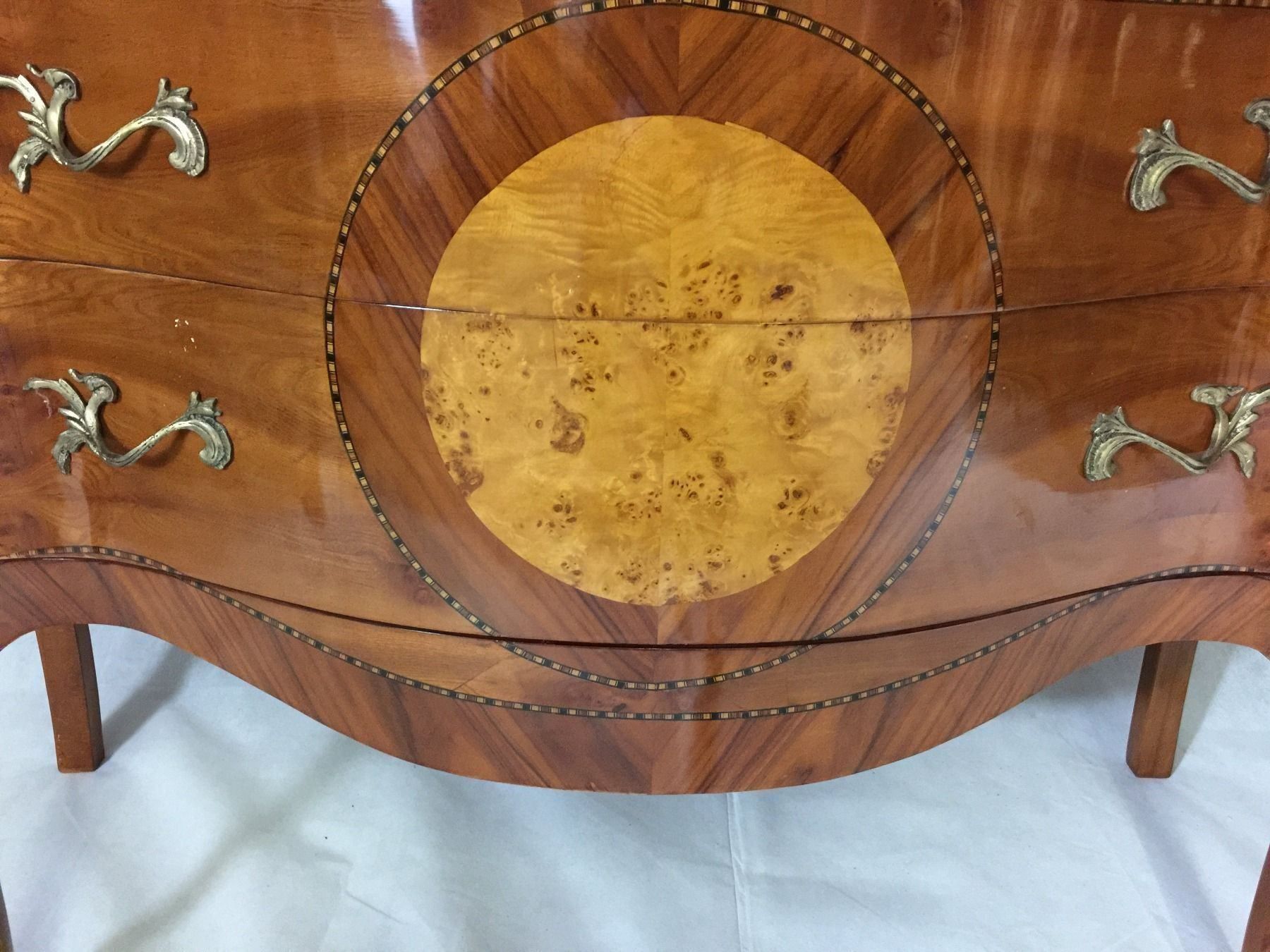 Cassettiere: Commode de style Louis XV  marqueterie. – Usato da geneve venduto da louisart 1