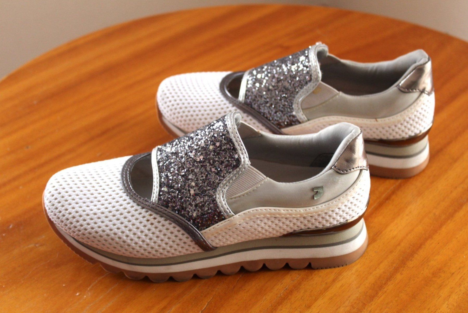 Scarpe da donna: Damen Sneaker , Gr. 37 – Usato da Locarno venduto da madame-tus-sauds 5