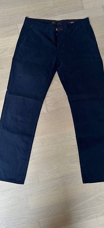 Henri Lloyd Pantaloni: Henry Lloyd Chino Grösse L, blau – Usato da Adlikon b. Regensdorf venduto da Huegeler