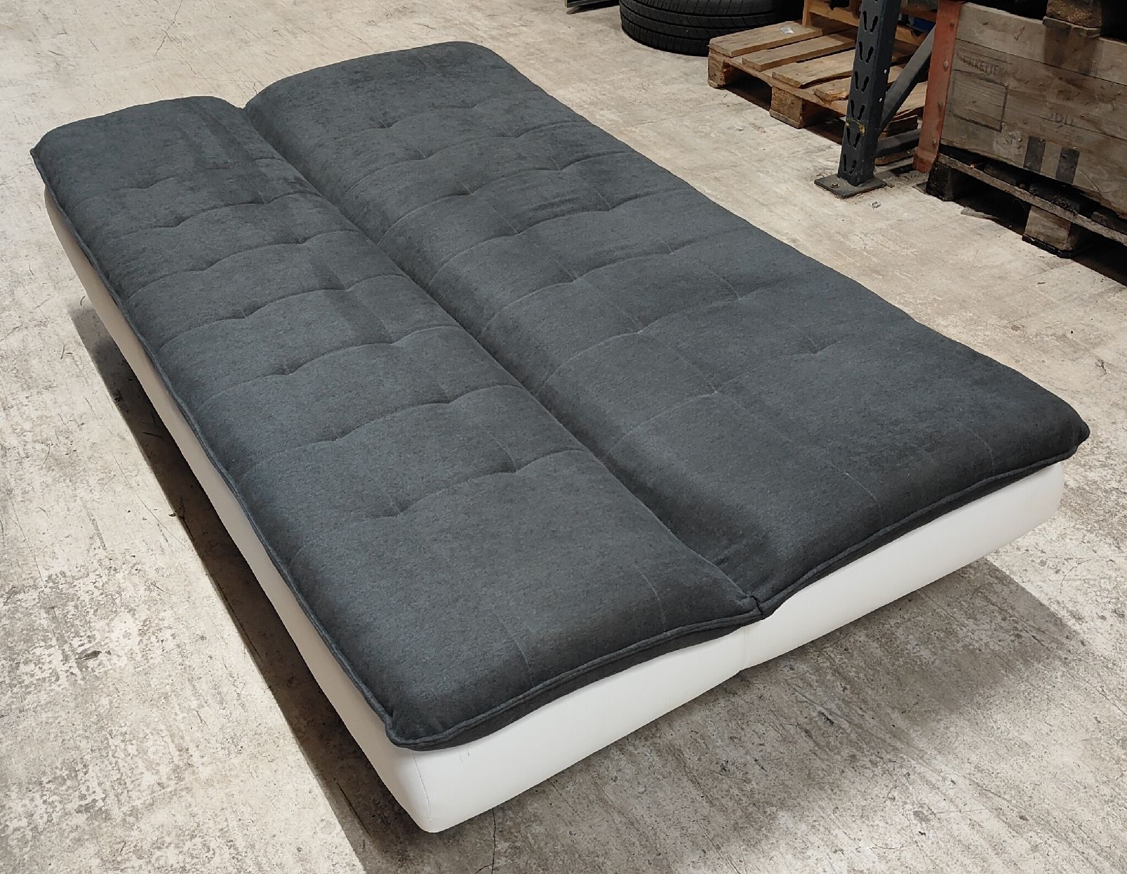 Sedie a sdraio: Bett Sofa Studioliege Couch 190x110cm – Usato da Brugg AG venduto da AudiibuA 3