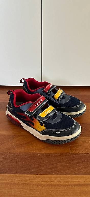 Geox Schuhe für Jungen: Blinkschuhe Geox Gr.37 – Gebraucht aus Uster von staernli4