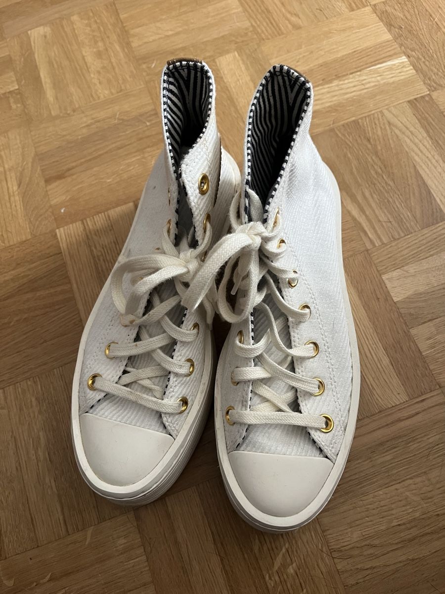 Converse Damenschuhe: Converse 37.5 – Gebraucht aus Luzern von blackrose_101983