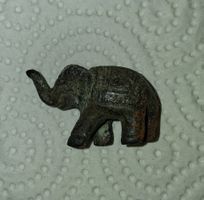 Elefant aus bronce (Asien)