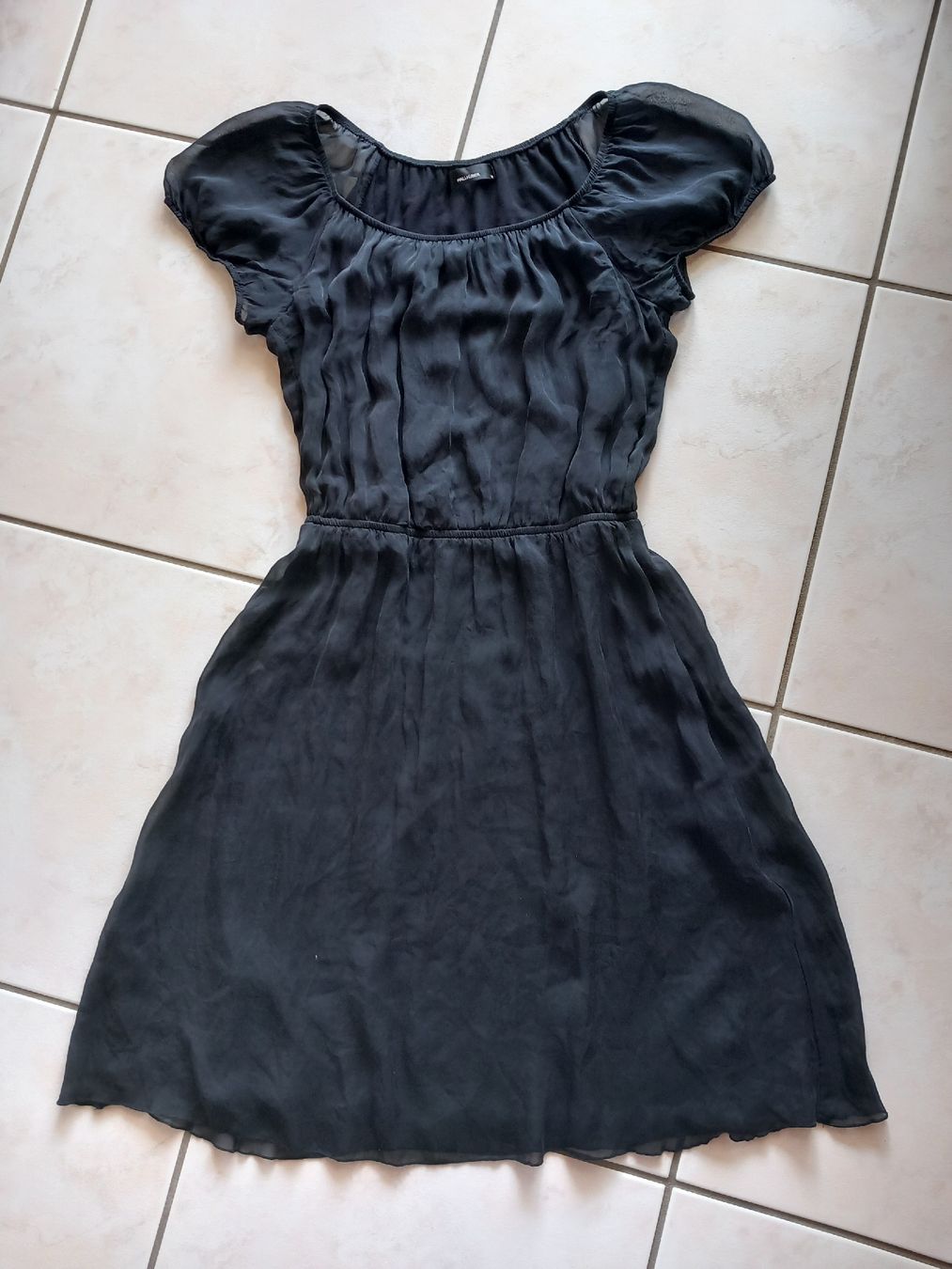 Hallhuber Vestiti: Seidenkleid Hallhuber Gr.36 schwarz – Usato da Gwatt (Thun) venduto da umwelt-brocki