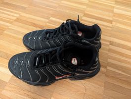 Nike Air Max TN Herren Turnschuhe schwarz Grösse 42 8.5