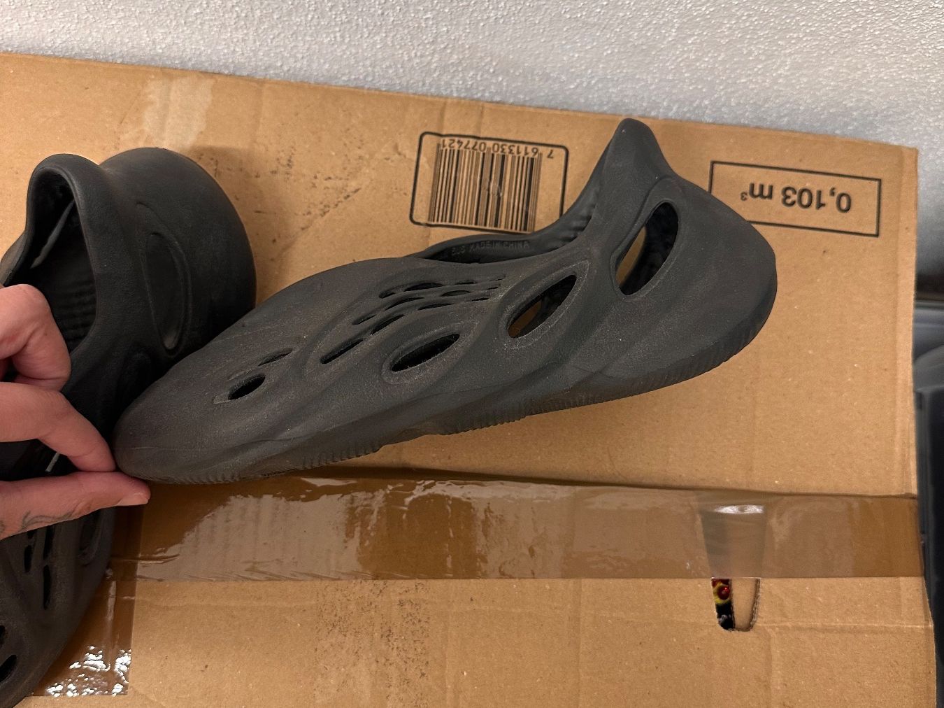 Adidas Scarpe da uomo: Yeezy x Adidas Sandalen – Usato da Zürich venduto da Naohmyxraphaela 3