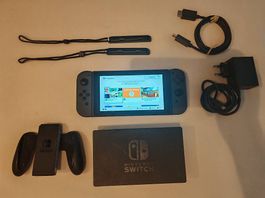 Nintendo Switch - komplett mit Zubehör