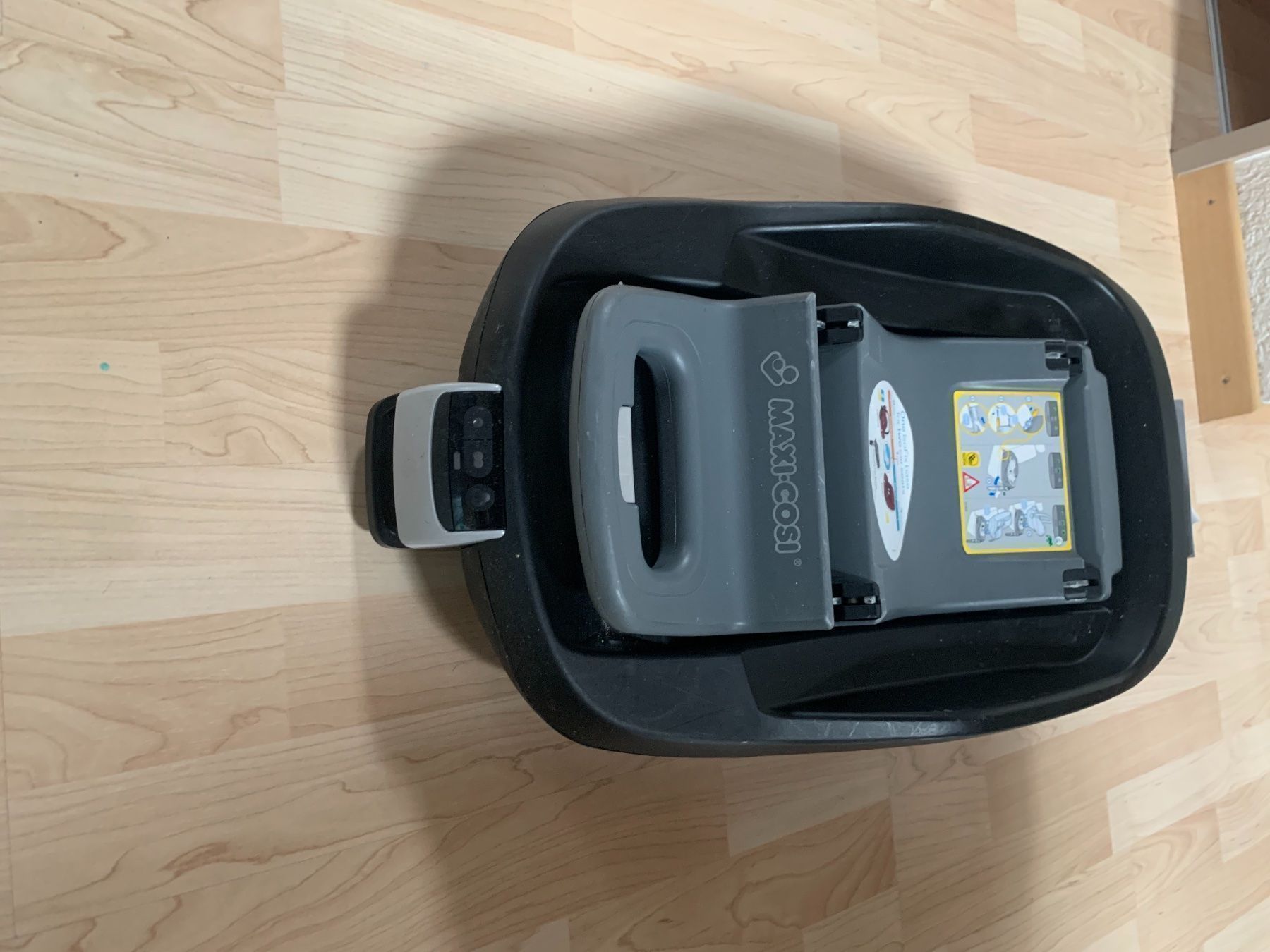 Maxi-Cosi Seggiolini per auto: Maxi Cosi inkl Station – Usato da Zürich venduto da pilot33 1