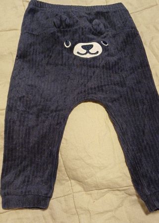 Süsse Baby Hose mit Bärenmotiv, Grösse 86
