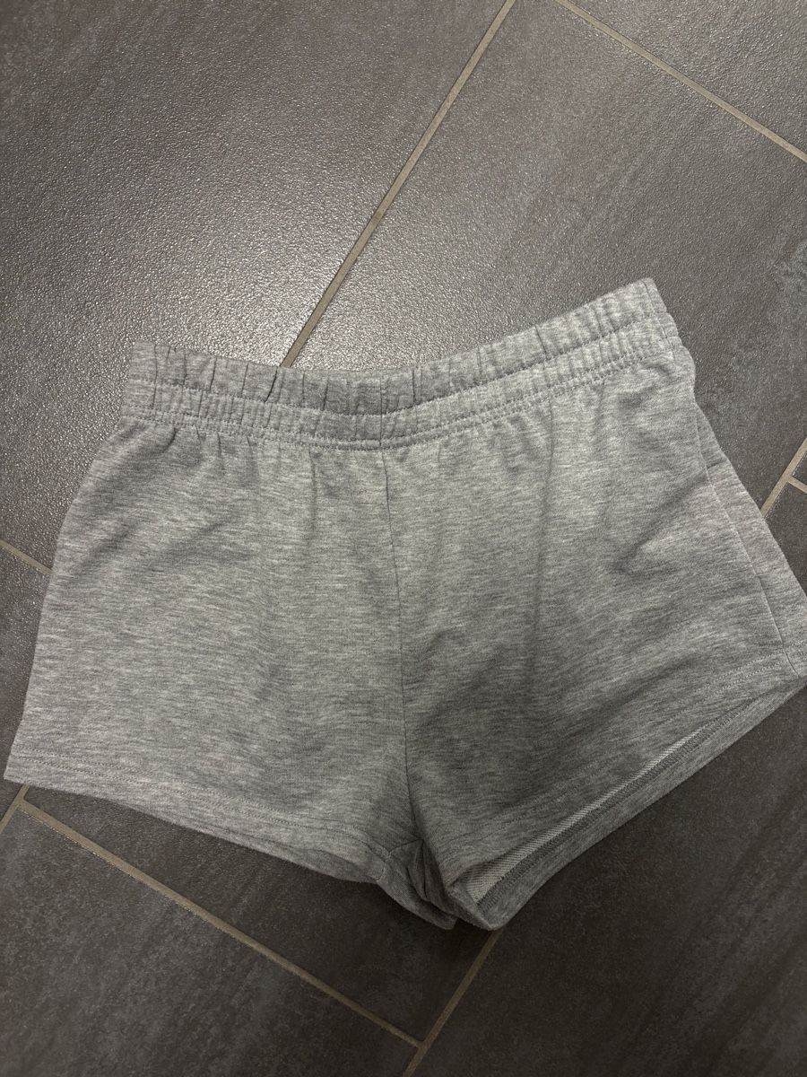 Pantaloni: Graue Shorts M – Nuovo (secondo la descrizione) da Rümlang venduto da svent 2