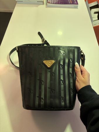 Elegante schwarze vintage Mollerus Handtasche aus Lackleder