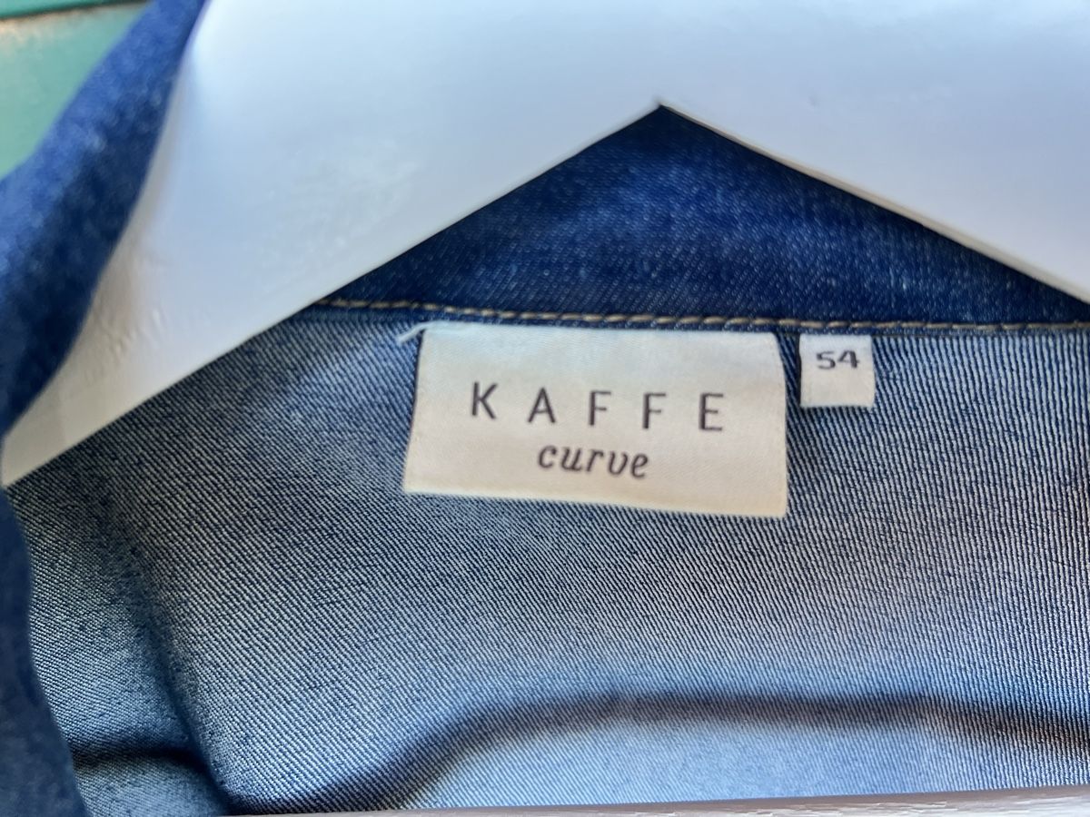 Giacche: Jeansjacke Caffe Curve Gr. 54 – Nuovo (secondo la descrizione) da Oberentfelden venduto da Betina.Hummeli 1