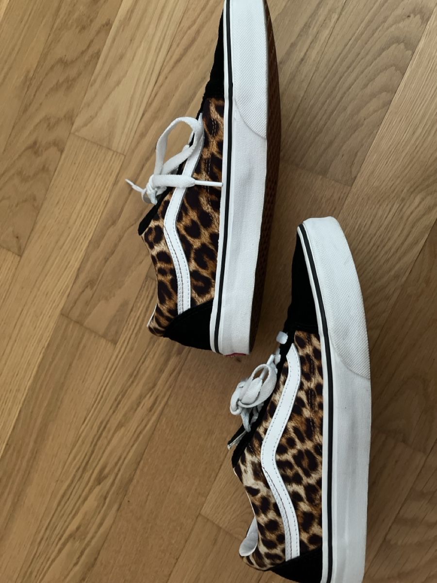 Vans Scarpe da donna: Vans Old Skool Leo Schwarz Grösse 40 – Usato da Lyss venduto da dom_tj5h 1