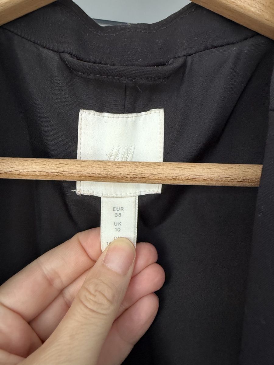 H&M Giacche: Blazer schwarz Damen Grösse 38 – Usato da Zürich venduto da Ambrette9 2