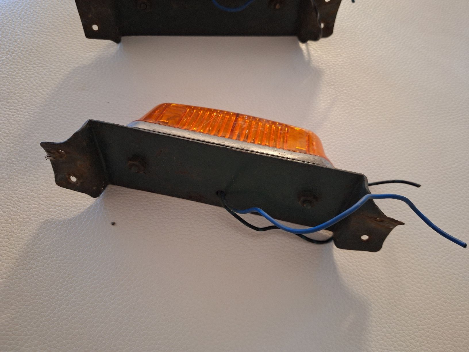 Accessori per altri veicoli: Blinker orange für Oldtimer 2 Stk. gebraucht – Usato da Ettingen venduto da Platzhirsch63 2