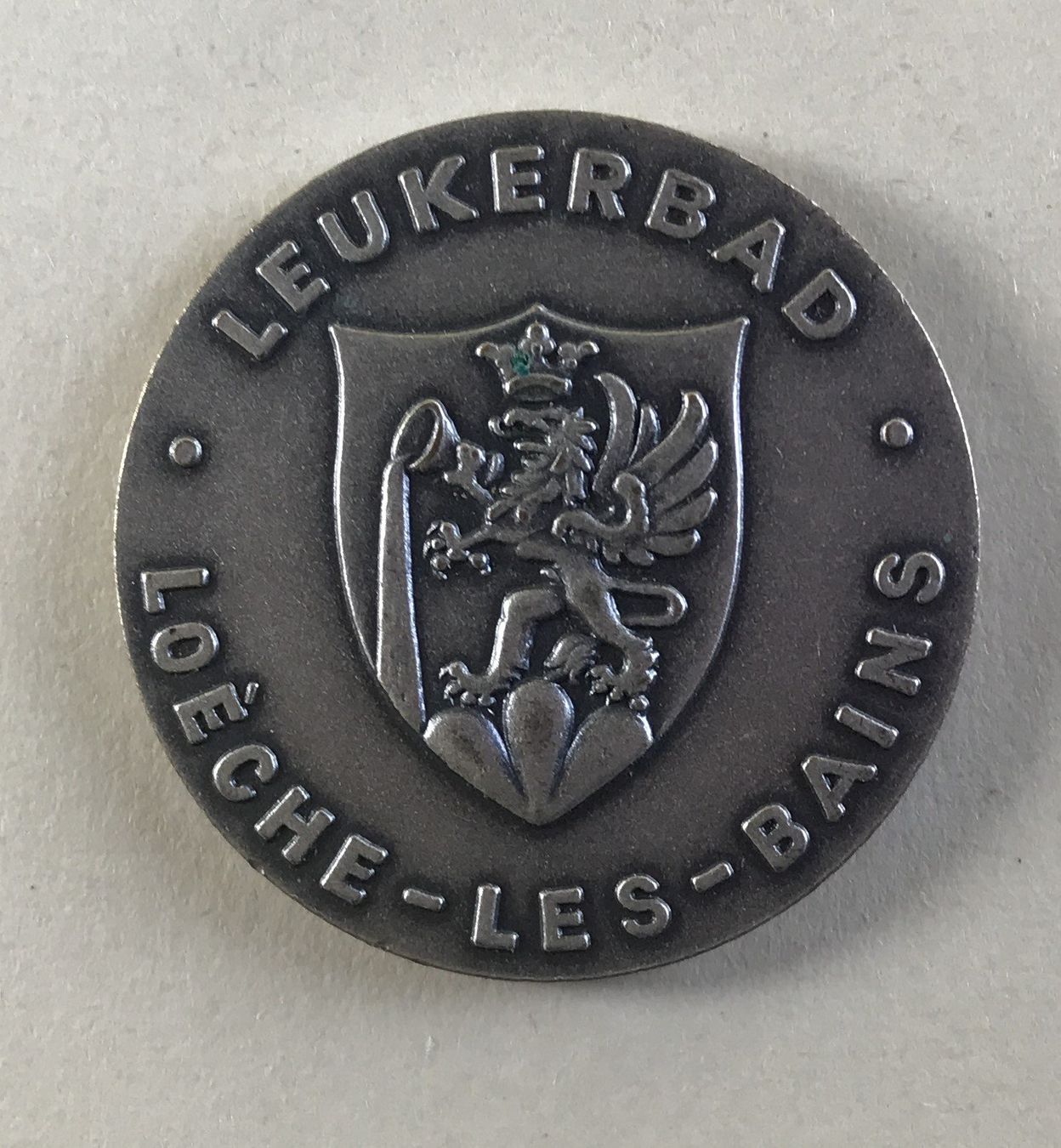 Placchette & Badge: PLAKETTE LEUKERBAD – Usato da Ostermundigen venduto da wini63 1