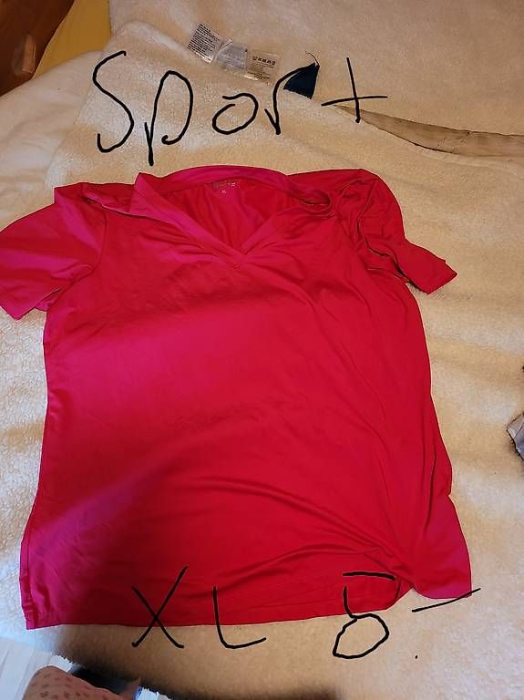 Lotti di vestiti: Sportkleider XL – Usato da Iseltwald venduto da Bone011 1