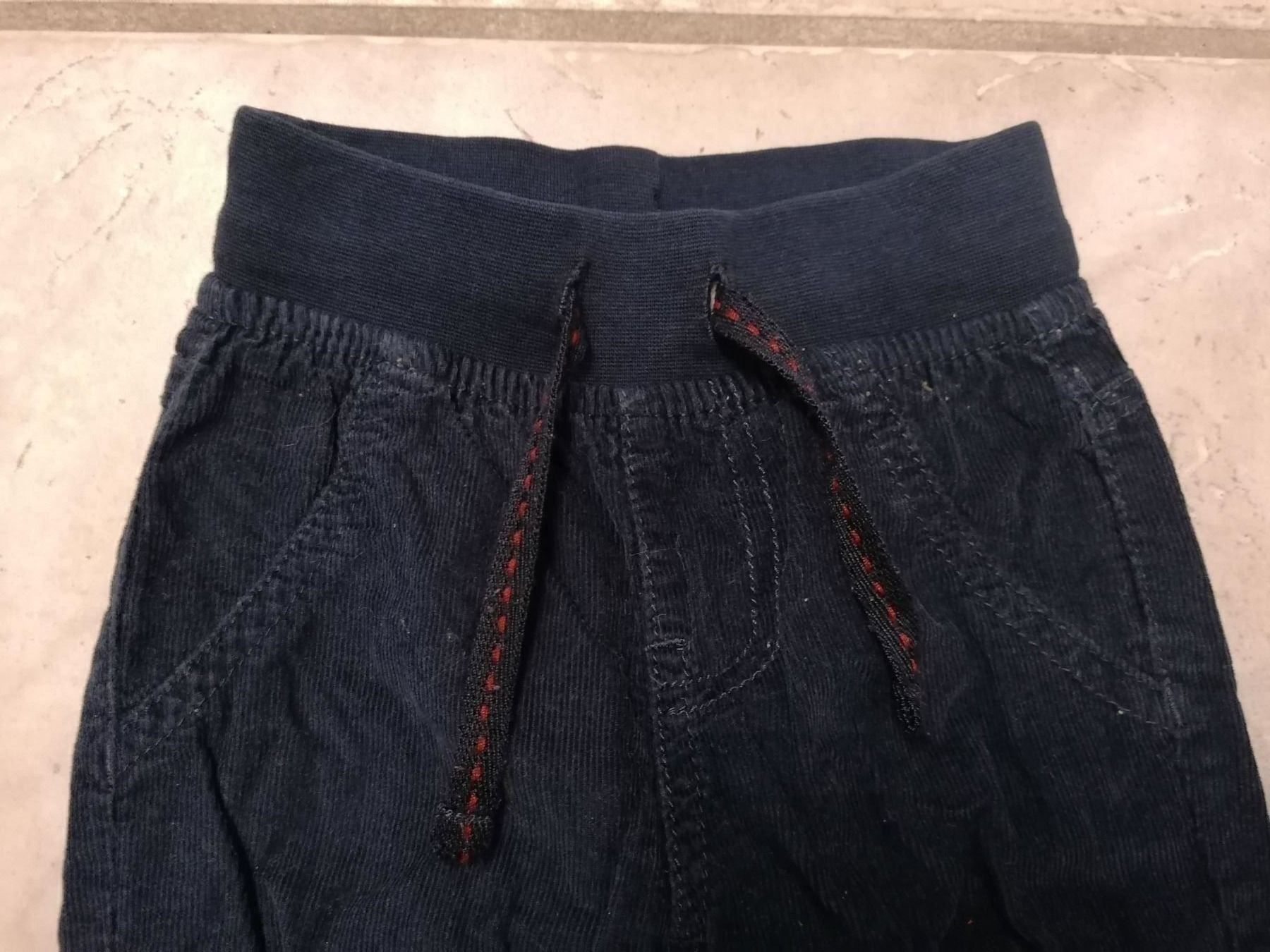 Pantaloni: Cordhose Gr.62 – Usato da Seuzach venduto da nadine.baur84 1