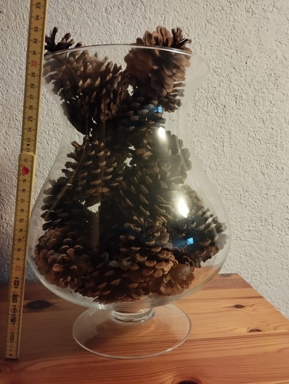 Vasi & Recipienti: Grosse Glas Vase mit Tannenzapfen Deko – Nuovo (secondo la descrizione) da Ostermundigen venduto da Dinge1