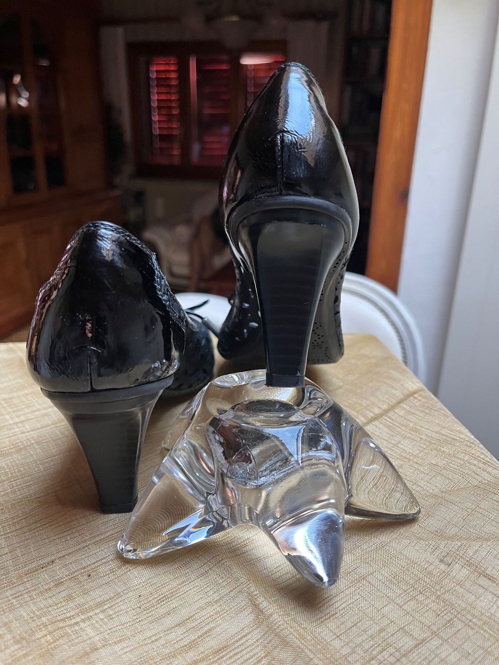 Damenschuhe: Escarpins en cuir ajouré – Neu (gemäss Beschreibung) aus Sion von dol_v5bk 4