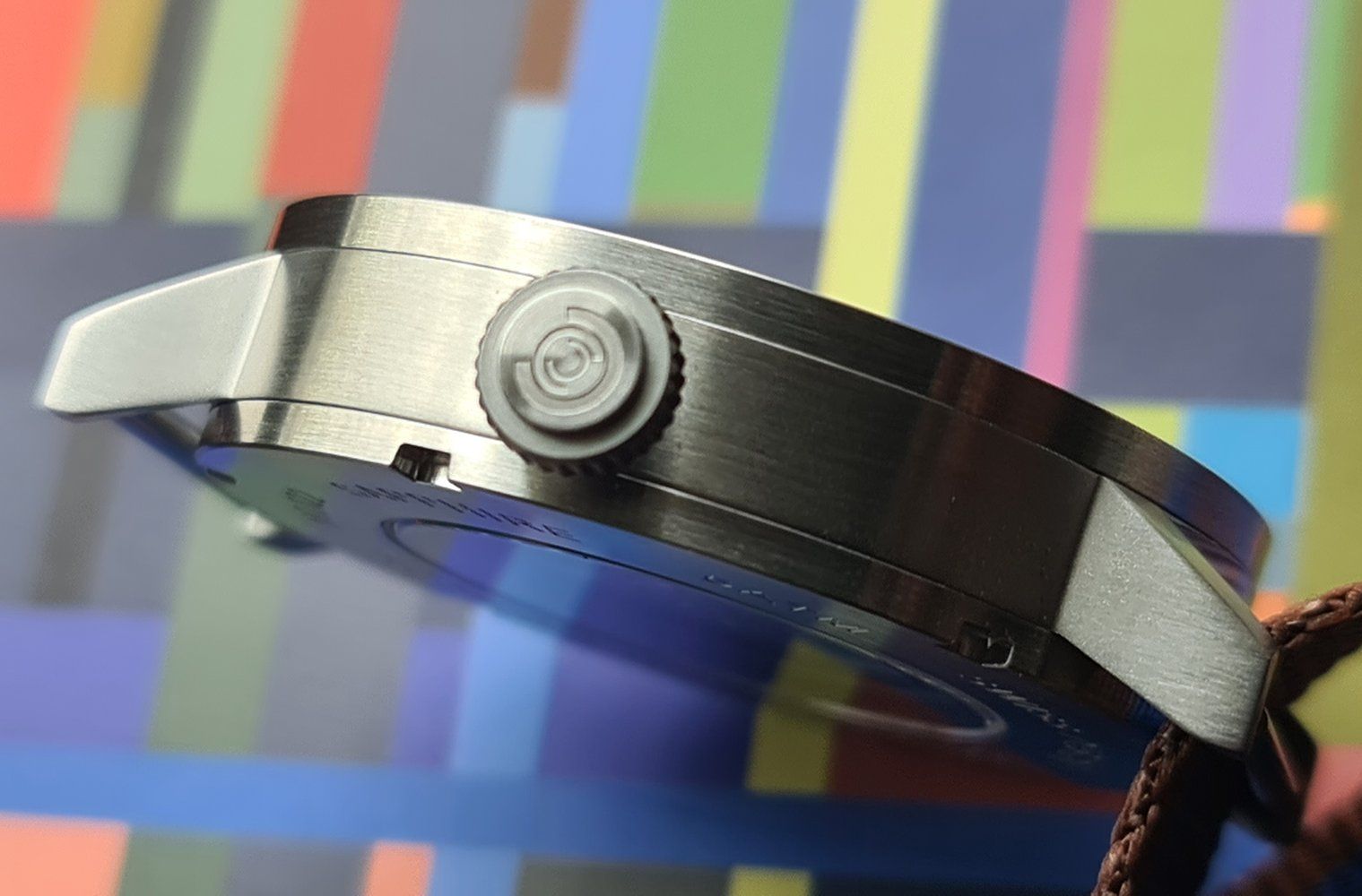 Uhren: Concentric Automatic A-054 Farbiges Armbanduhr Unikat – Neu und originalverpackt aus Basel von Subwave 3