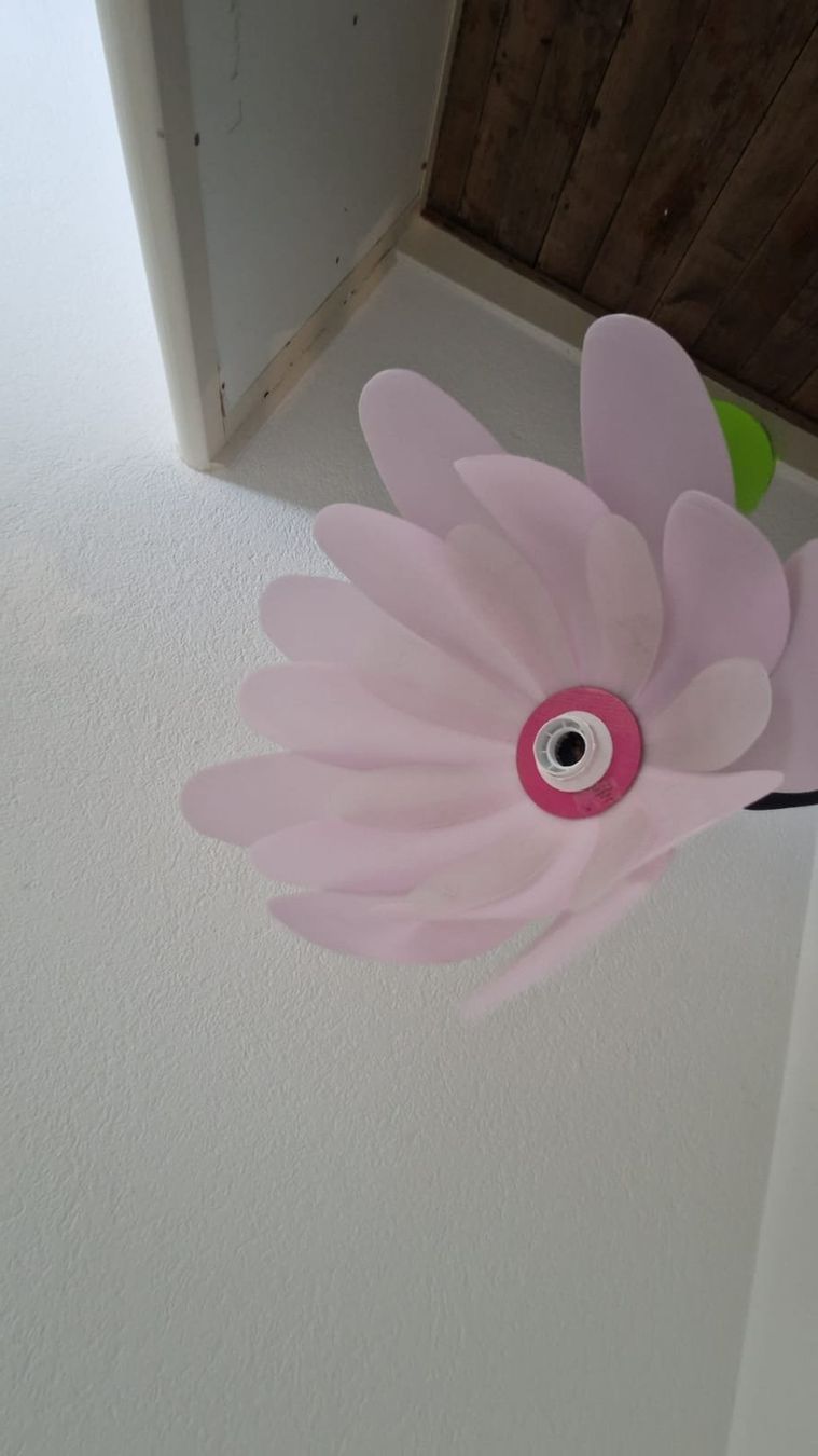 Micasa Lampade: Lampe Kinderzimmer Blume – Usato da Zürich venduto da schweinsbraten 1