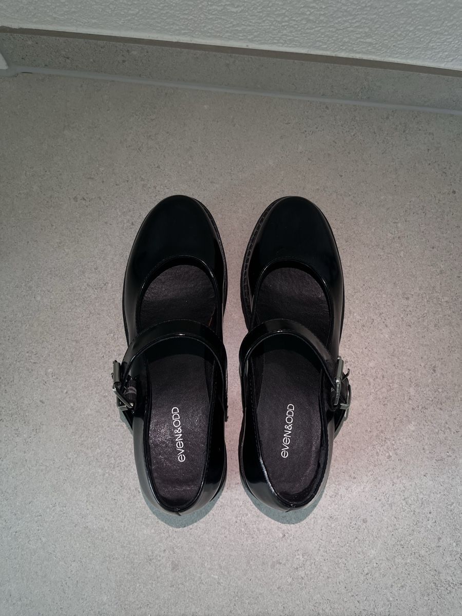 Scarpe da donna: Schwarze Mary Jane Pumps – Nuovo (secondo la descrizione) da Bünzen venduto da car_j9ph 2
