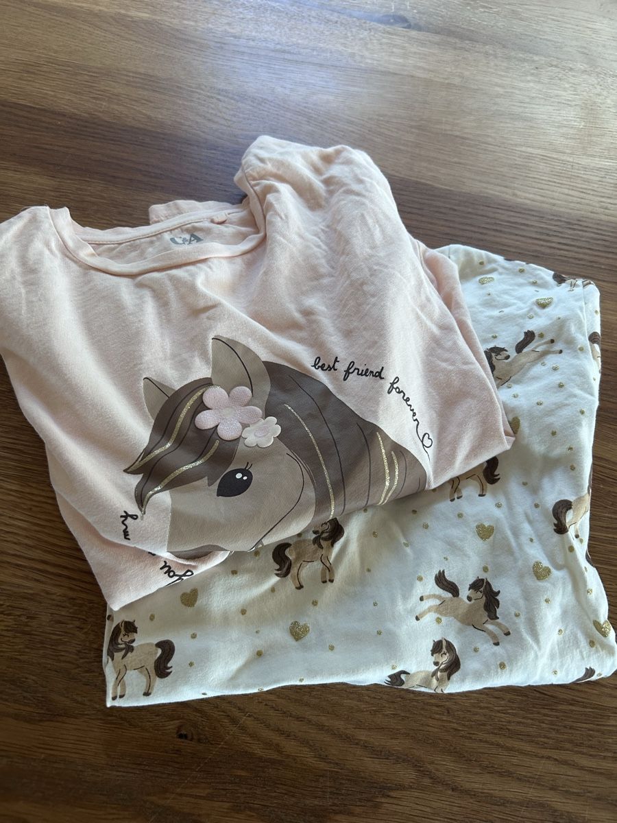 H&M Lotti & Set di vestiti: Kleiderpaket Mädchen 134/140 – Usato da Walperswil venduto da and_6y68 2