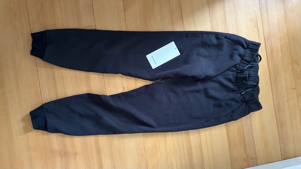 Lululemon Pantaloni: Lululemon On The Fly Jogger – Usato da Solothurn venduto da nee_xd97 2
