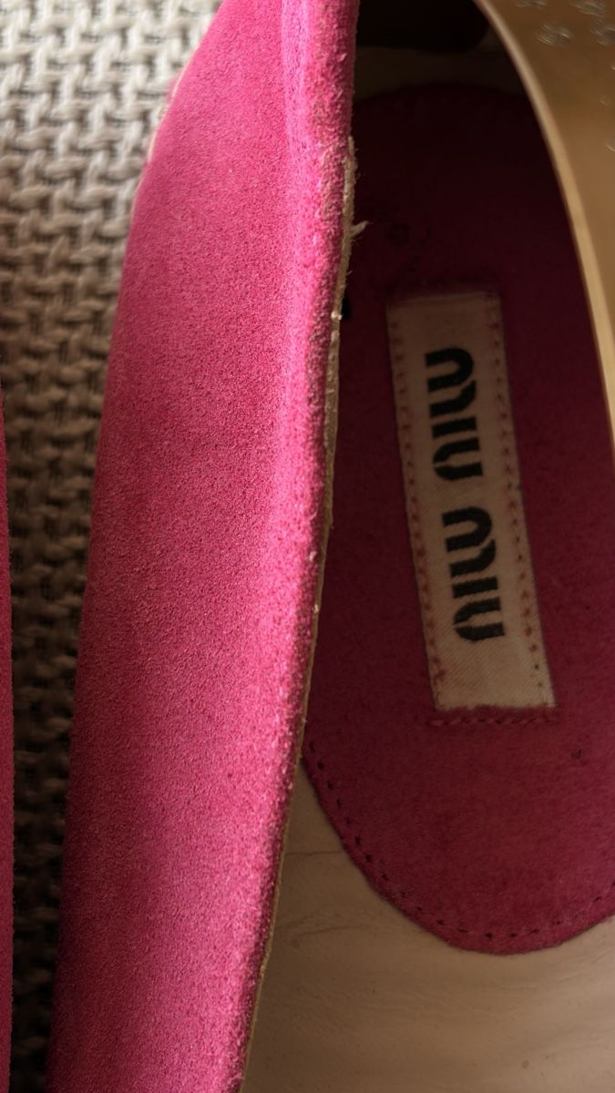 Miu Miu Scarpe da donna: MiuMiu Mokassins Wildleder – Usato da St. Moritz venduto da Capricorn88 1