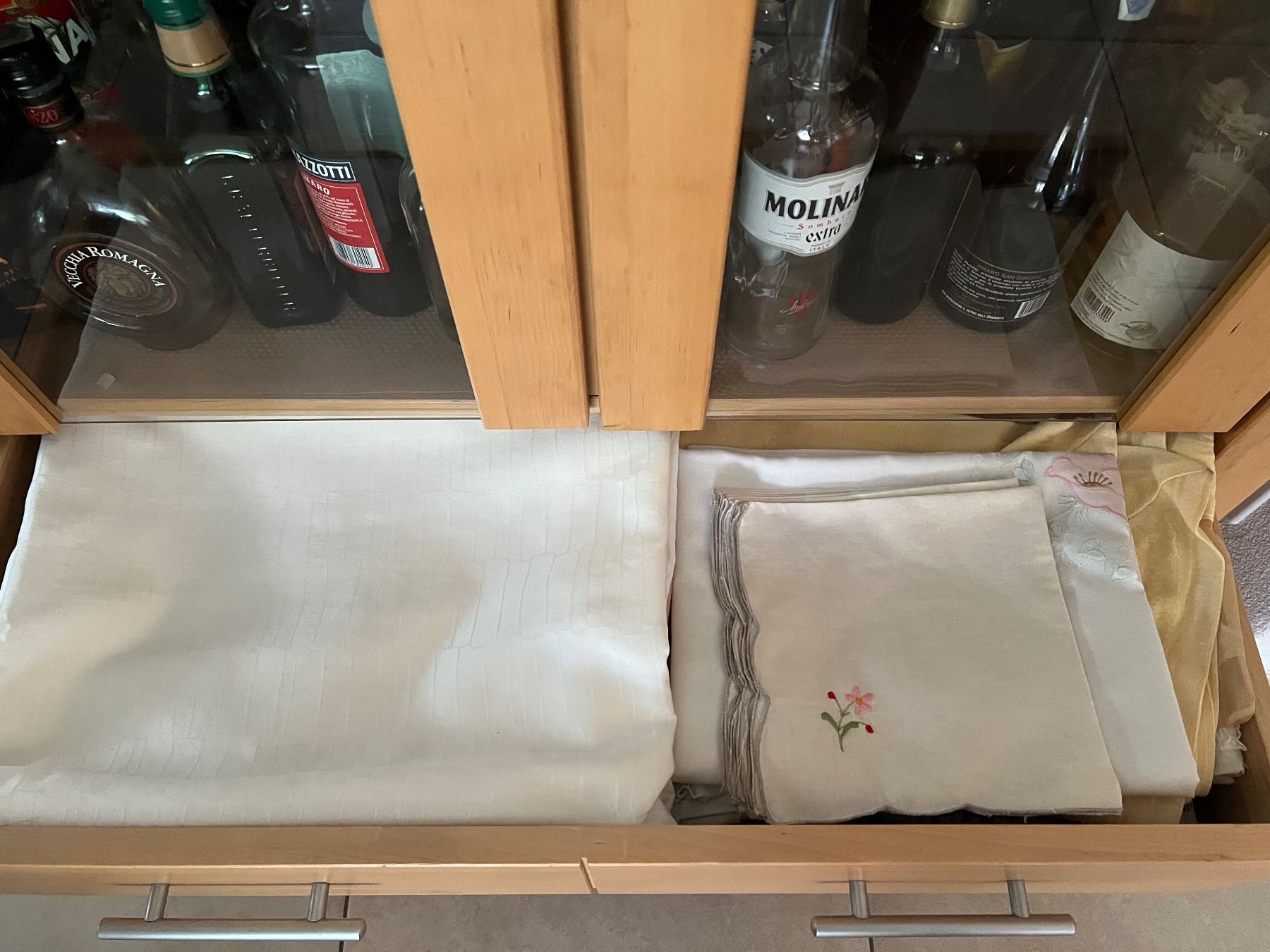 Buffets: Möbel Set, Vitrine, Schrank, Sideboard – D'occasion à Münchenbuchsee par dani1113 5