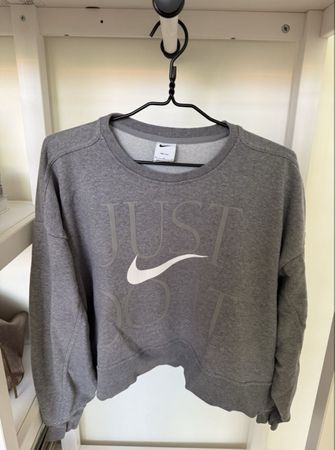 🌸🌸🌸NEUWERTIGES NIKE Sweatshirt in Grösse L