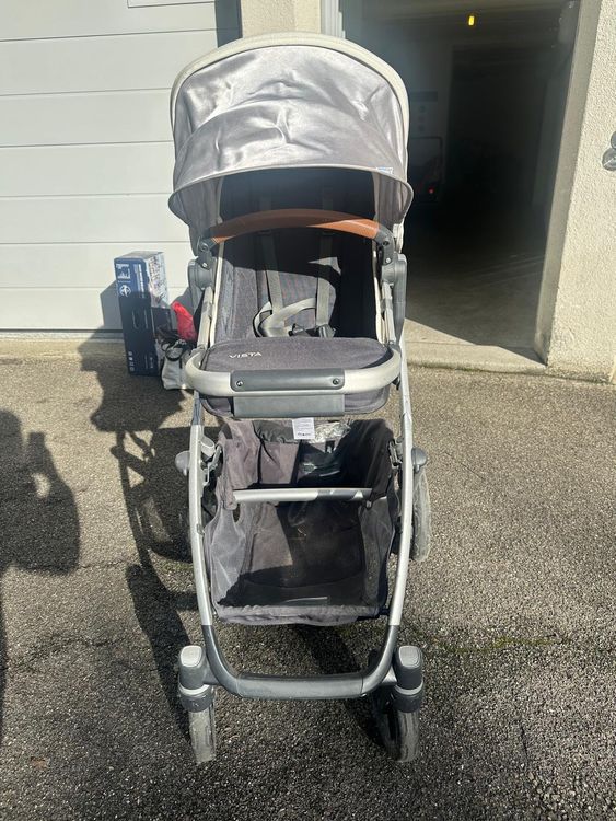 Uppababy Vista with Toddler Seat and Bassinet 2