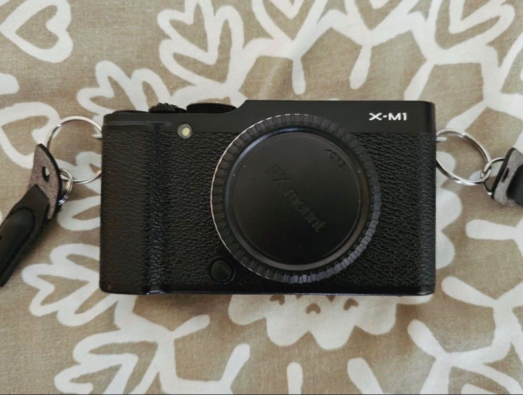 Fujifilm Fotocamera: Fujifilm X-M1 en super état – Usato da Wangen b. Olten venduto da raf_gcb6