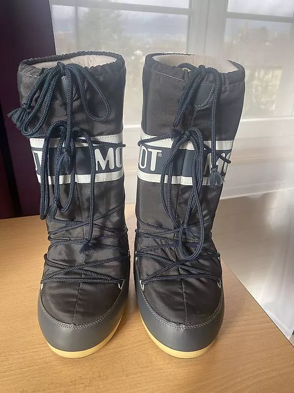 Scarpe da uomo: Moon Boot fast wie neu  – Usato da Solothurn venduto da nev_7qmh 2