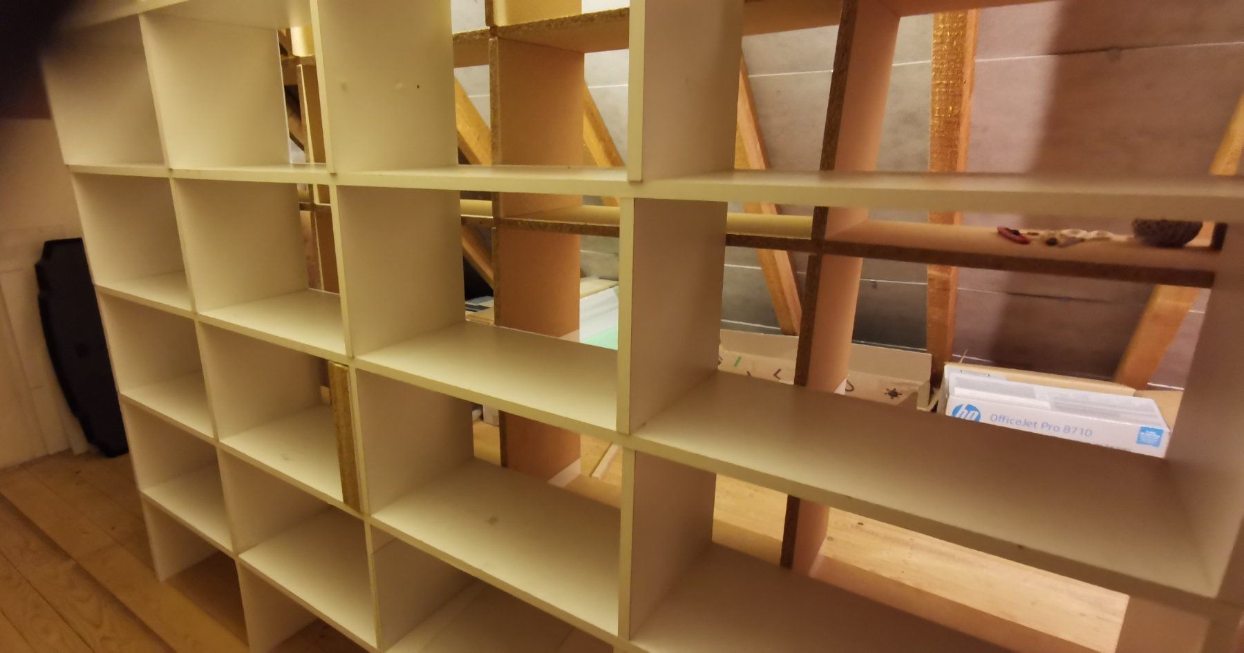 Scaffali: Estrich Archivgestell mit 5 Tablaren – Usato da Bremgarten b. Bern venduto da Vittorio0 1