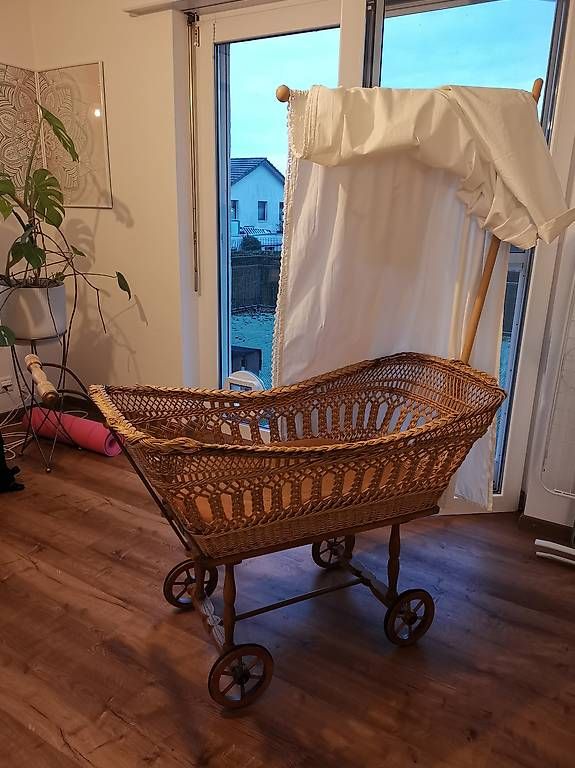 Culle: Stubenwagen Antik – Usato da Eschenz venduto da byron_bay 4