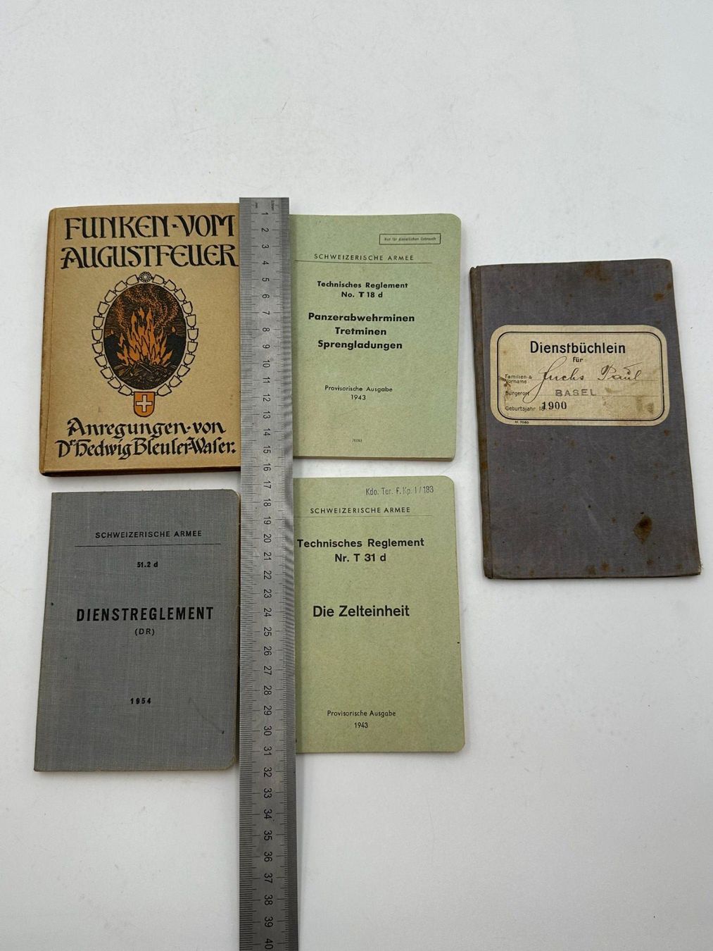 Libri: 5 alte Schweizer Militär-Reglemente & Dienstbüchlein – Usato da Luzern venduto da Lager6640 1