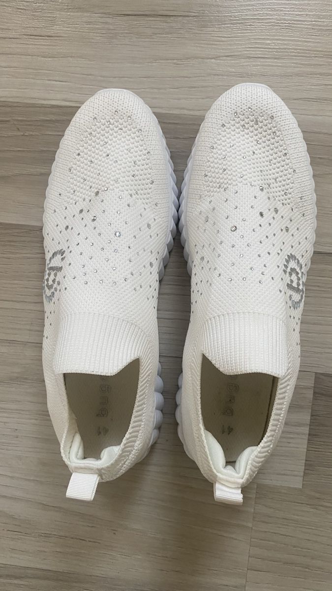 Bugatti Scarpe da donna: Bugatti Damenschuh weiss Grösse 41 mit Steinen – Nuovo (secondo la descrizione) da Wil SG venduto da lab_xx98 2