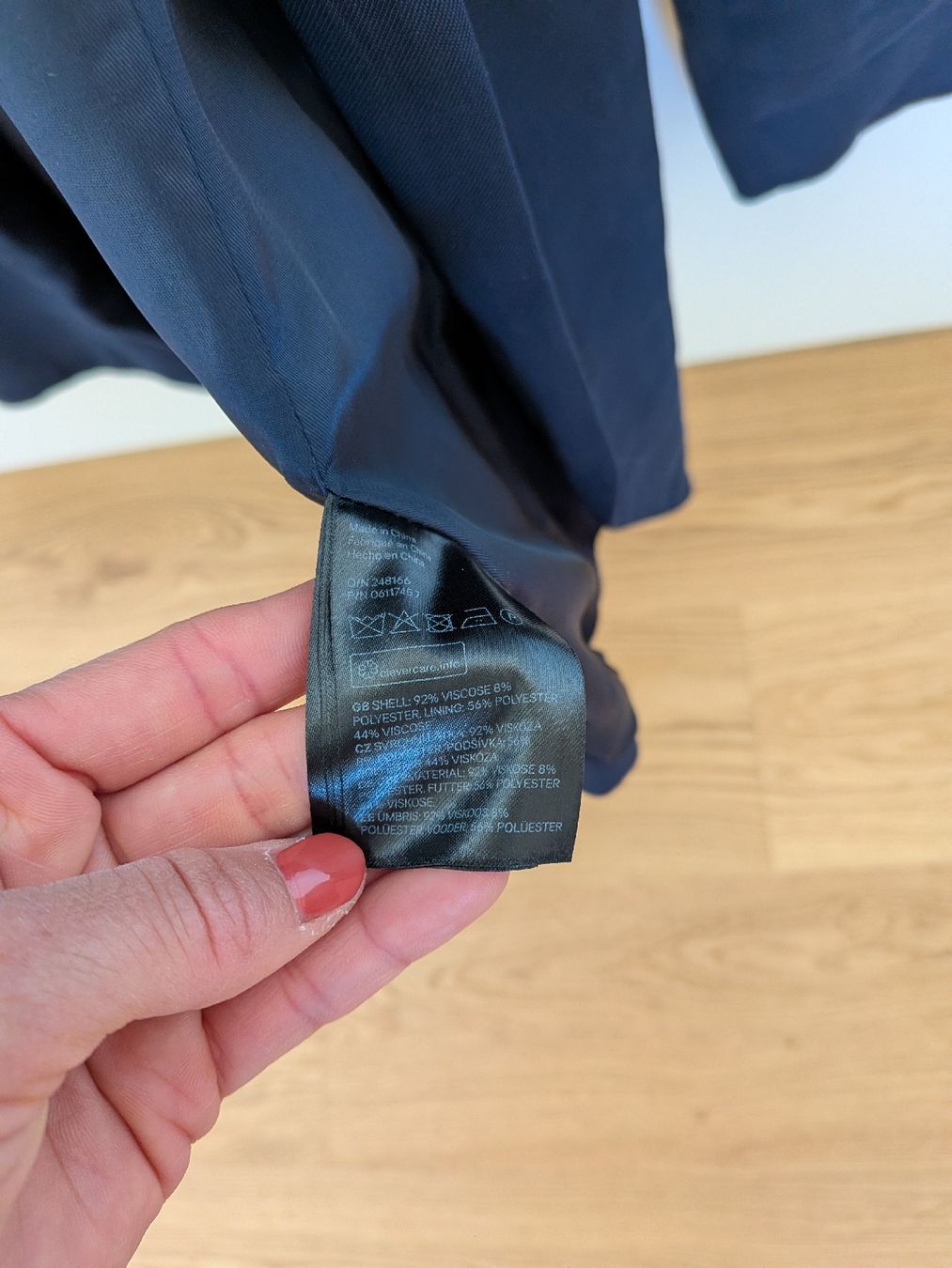 H&M Jacken: Blazer H&M dunkelblau Grösse 34 – Gebraucht aus Eschenbach SG von SanFranciscoCalifornia 2