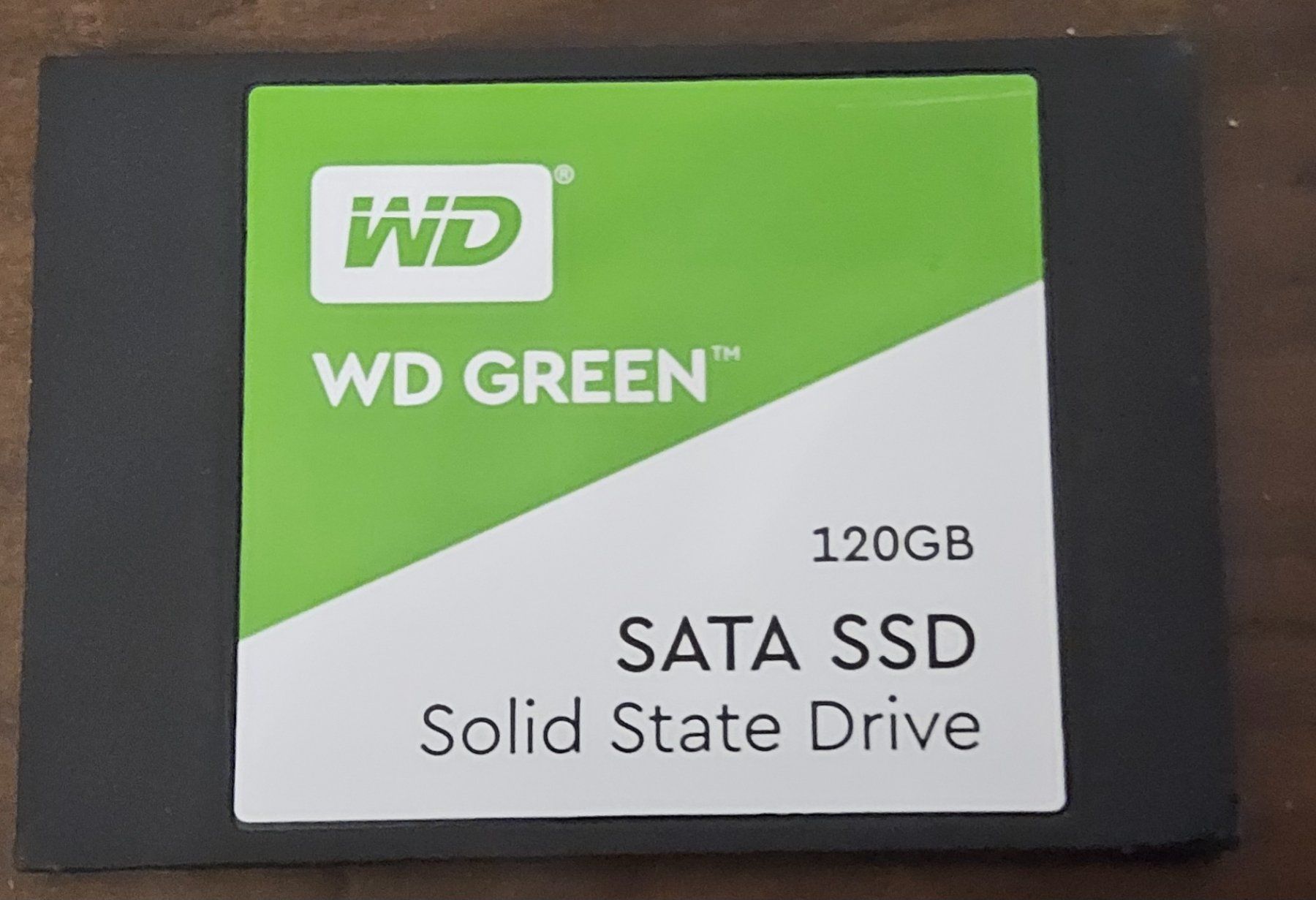 Western Digital Disques durs: AB CHF 1.- - WD Geen 128GB SSD – D'occasion à Basel par drfsim