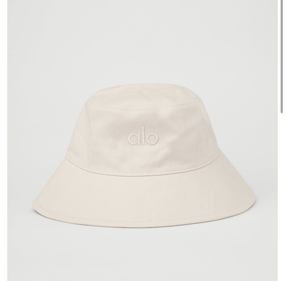 Alo Yoga Copricapi, berretti & cappellini: Alo Weekender Bucket Hat – Nuovo e nell'imballaggio originale da Domat/Ems venduto da nuria___.
