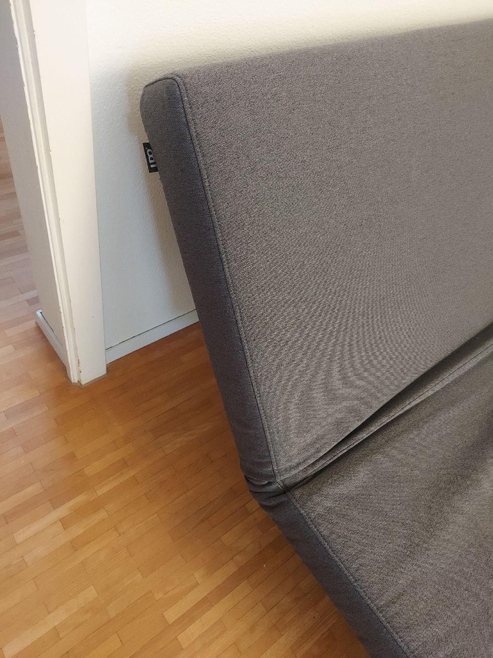 Divani: Graues Schlafsofa – Usato da Meisterschwanden venduto da phaus38 4