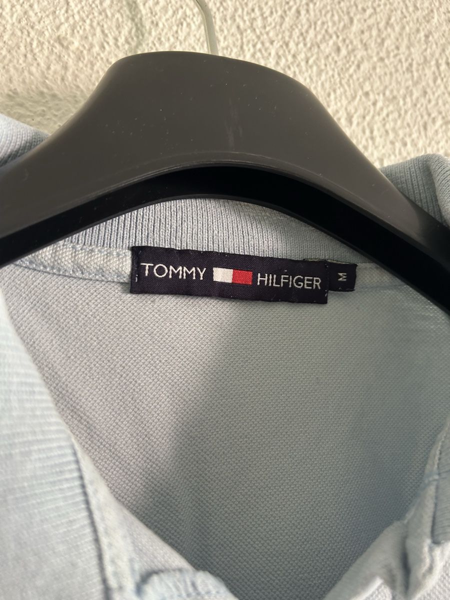 Tommy Hilfiger Magliette Polo: Polo Tommy Hilfiger bleu clair, taille M – Usato da Morges venduto da cat_6cm9 2