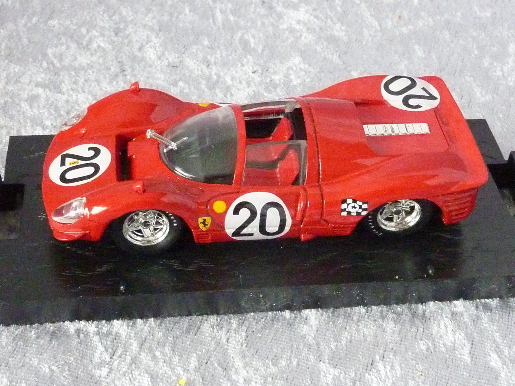 Ferrari Modellini d'auto: Ferrari 330 P4 1967  1:43 – Nuovo e nell'imballaggio originale da Dürrenäsch venduto da modellautos4you 2