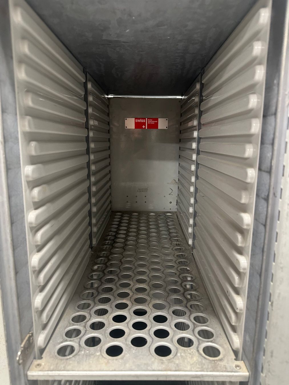 Altro in Aeronautica: SWISS Airline Trolley - Boardtrolley – Usato da Buchs AG venduto da nilele 4