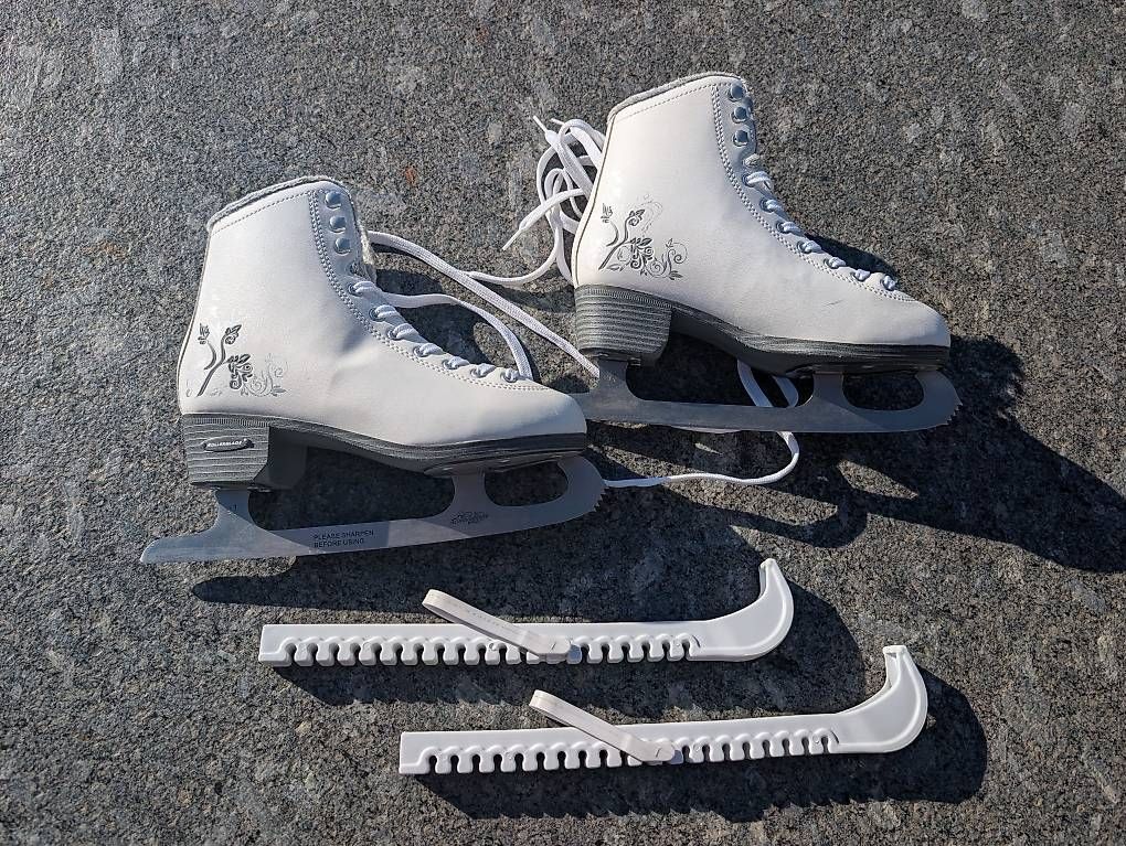 Patins à glace: Schlittschuhe, Damen, Grösse 38 – D'occasion à Höri par Makumba2